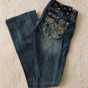 Size 25 Miss Me jeans.